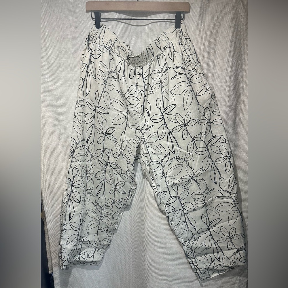 Cynthia Rowley 100% Linen Navy and White Linen Pants